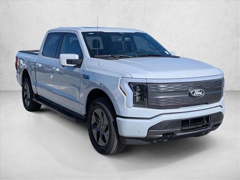 New 2025 Ford F150 Lightning Lariat image 7