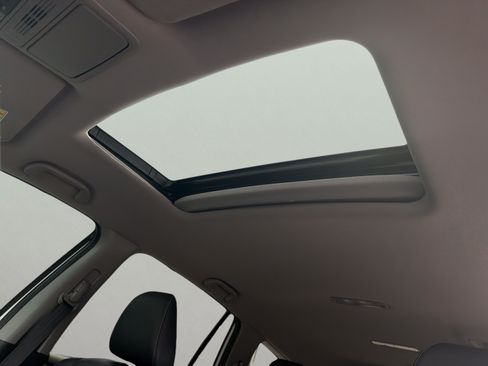 Used 2022 Honda Pilot Special Edition image 11