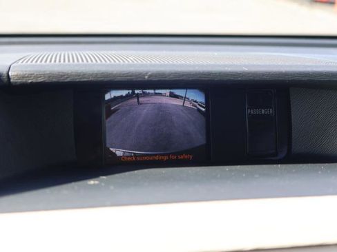 Used 2013 Toyota Sienna LE w/ Towing Pkg FWD image 18