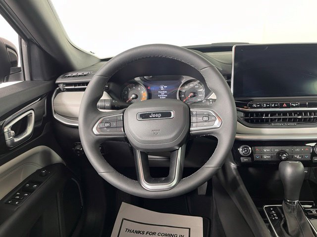 Used 2026 Jeep Compass Limited AWD/4WD image 19