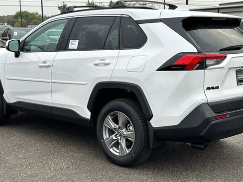 New 2025 Toyota RAV4 XLE image 6