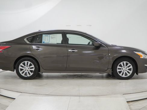 Used 2015 Nissan Altima 2.5 S w/ Power Driver Seat Package FWD image 13