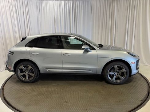 Certified 2026 Porsche Macan AWD/4WD image 31