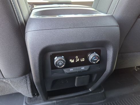 New 2026 Chevrolet Traverse LT w/ Driver Confidence Package FWD image 11