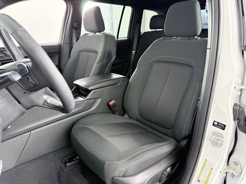 Used 2025 Jeep Grand Cherokee Laredo X w/ Luxury Tech Group I image 12