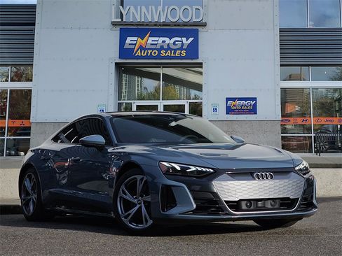 Used 2022 Audi e-tron GT Premium Plus image 1