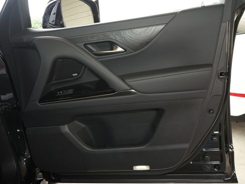 Used 2026 Lexus LX 700h Luxury AWD/4WD image 28