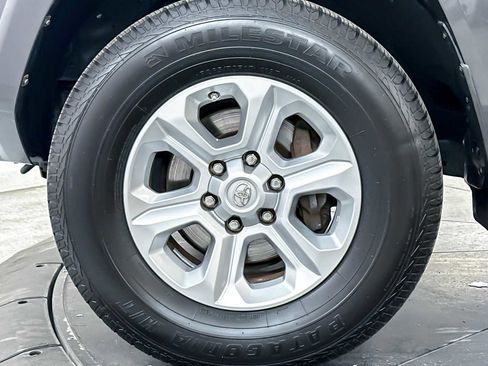 Used 2018 Toyota 4Runner SR5 image 26