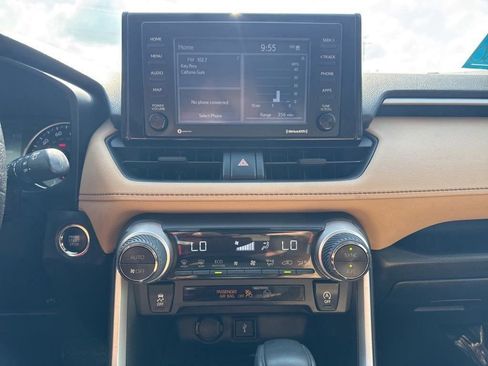 Used 2021 Toyota RAV4 XLE image 29