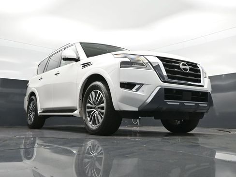 Used 2024 Nissan Armada SL w/ Captain's Chairs Package RWD image 47