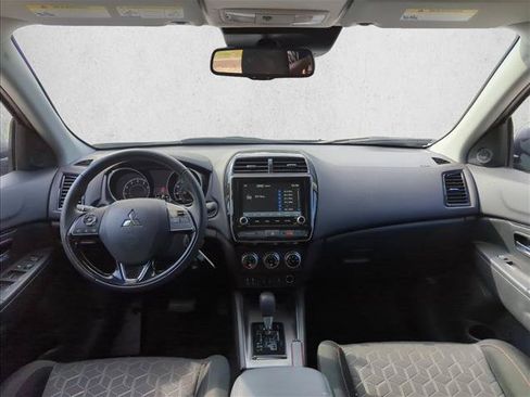 Used 2025 Mitsubishi Outlander Sport AWD image 19