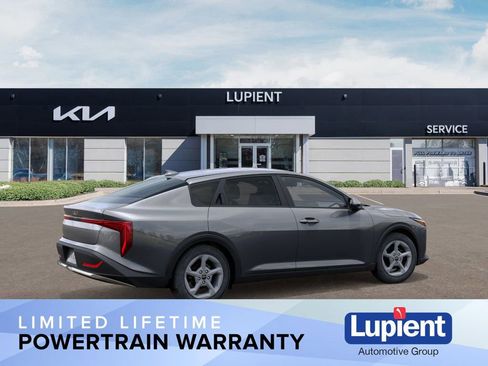 New 2025 Kia K4 LXS image 9