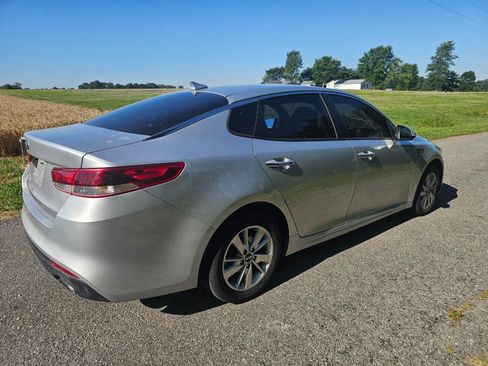 Used 2016 Kia Optima LX FWD image 2