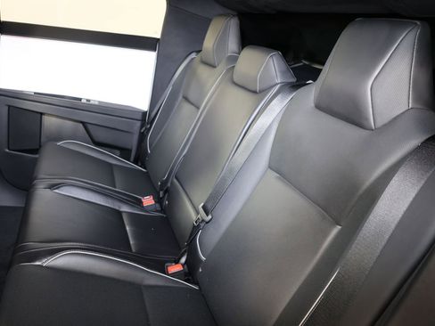 Used 2024 Tesla Cybertruck AWD Crew Cab image 11