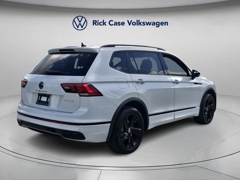 Used 2023 Volkswagen Tiguan SE R-Line image 6