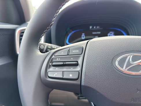 New 2025 Hyundai Venue Limited image 30