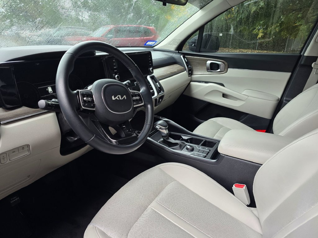 Certified 2023 Kia Sorento S w/ Panoramic Sunroof Package AWD/4WD image 11