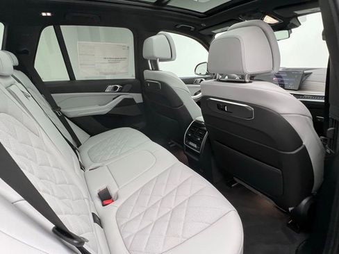 Used 2026 BMW X5 sDrive40i image 7