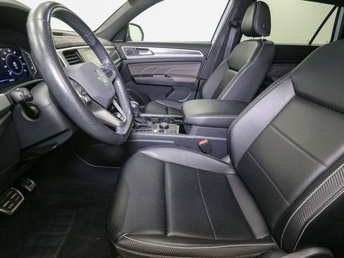 Certified 2022 Volkswagen Atlas Cross Sport SEL R-Line AWD/4WD image 49