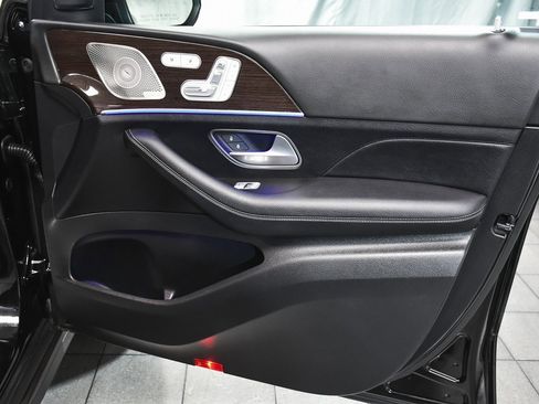 Used 2025 Mercedes-Benz GLS 450 GLS 450 image 17