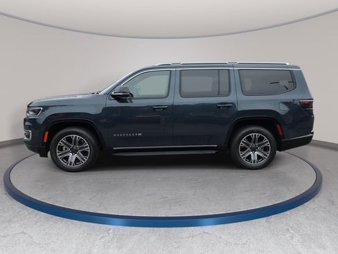 Used 2024 Jeep Wagoneer 4WD w/ Premium Group I image 8