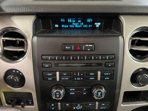 Used 2011 Ford F150 XLT w/ XLT Chrome Pkg image 9