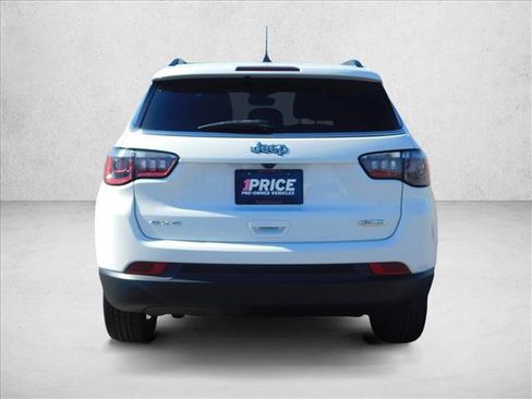 Used 2024 Jeep Compass Latitude w/ Altitude Special Edition AWD/4WD image 12