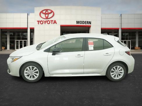 New 2026 Toyota Corolla SE image 9