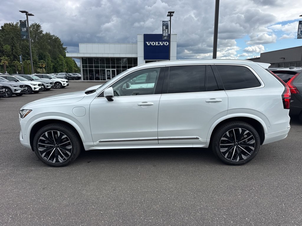 New 2026 Volvo XC90 T8 Plus w/ Protection Package AWD/4WD image 2