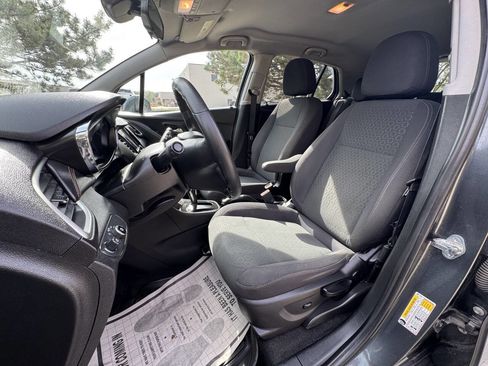 Used 2020 Chevrolet Trax LS w/ Tint and Cruise Package AWD/4WD image 11
