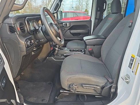 Used 2024 Jeep Wrangler Unlimited Rubicon image 20