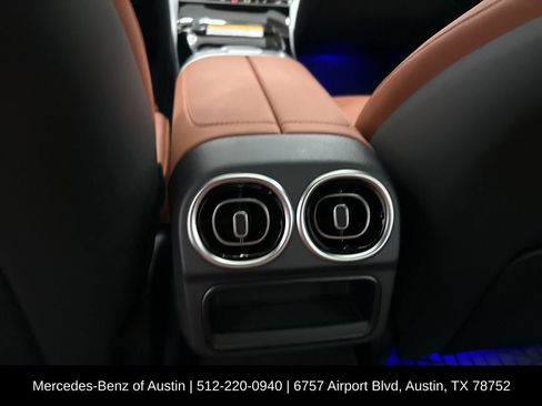 Certified 2025 Mercedes-Benz C 300 Sedan image 25