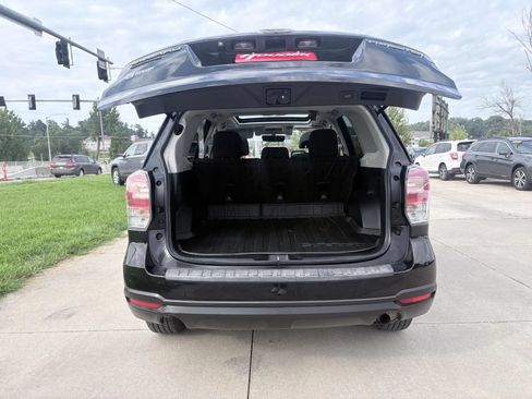 Used 2018 Subaru Forester 2.5i Premium AWD/4WD image 8