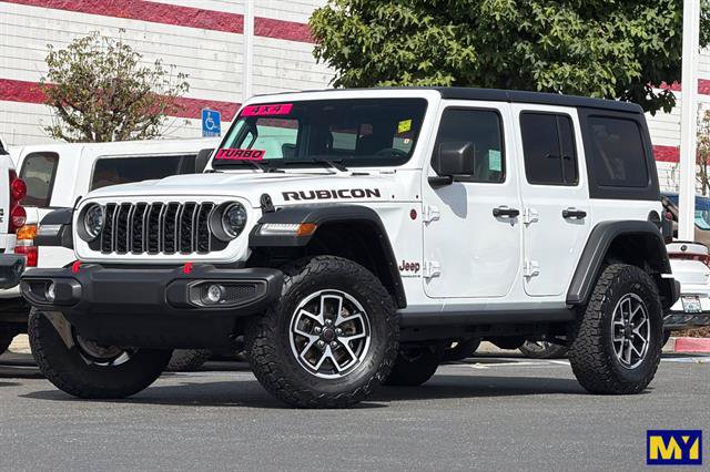 Used 2025 Jeep Wrangler Unlimited Rubicon w/ Convenience Group AWD/4WD image 8