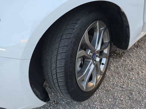 Used 2019 Ford Fusion Titanium FWD image 31