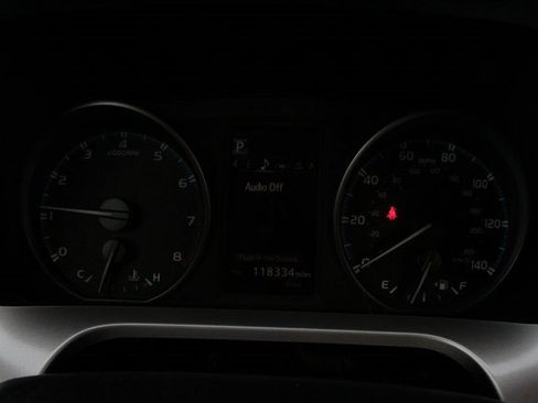 Used 2018 Toyota RAV4 XLE image 28