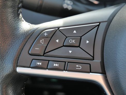 Used 2020 Nissan Rogue Sport SV w/ All-Weather Package image 32