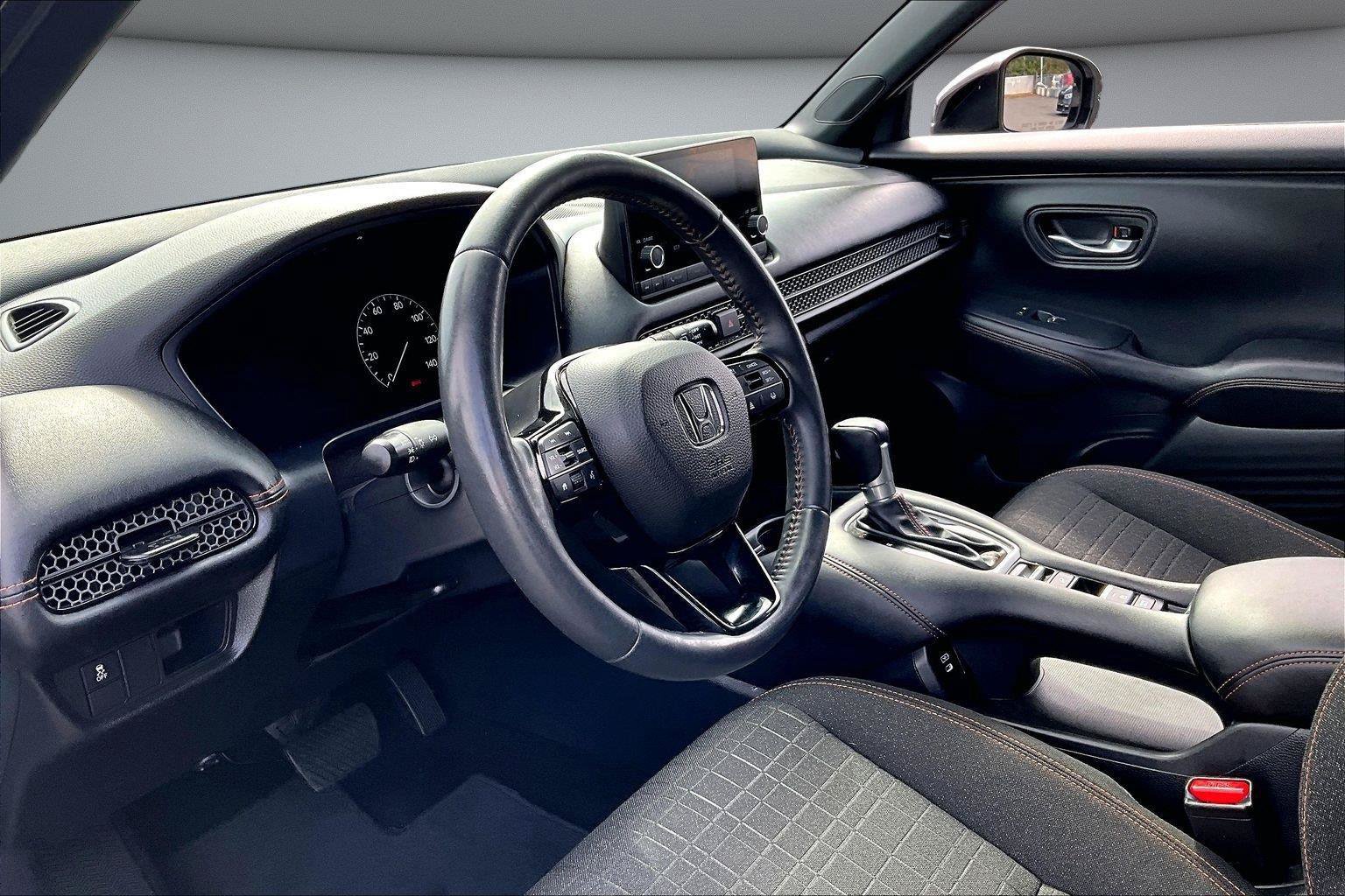 Used 2024 Honda HR-V Sport image 17