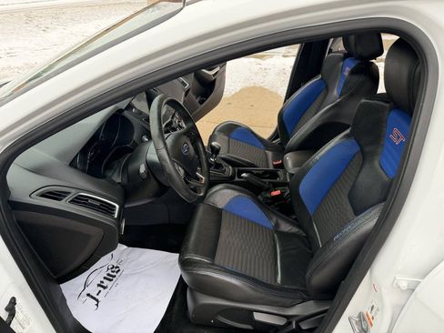 Used 2016 Ford Focus ST w/ Equipment Group 401A image 21