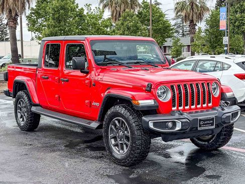 Used 2020 Jeep Gladiator Overland image 5