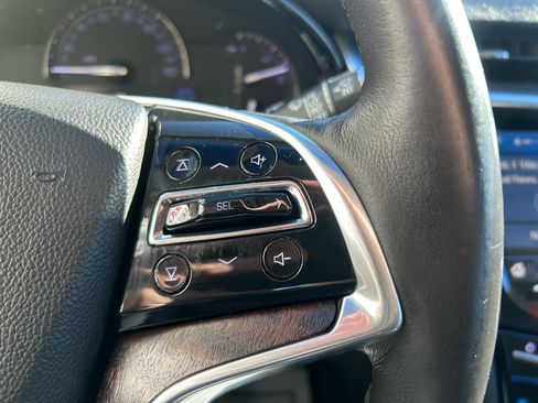 Used 2019 Cadillac XTS Luxury image 19