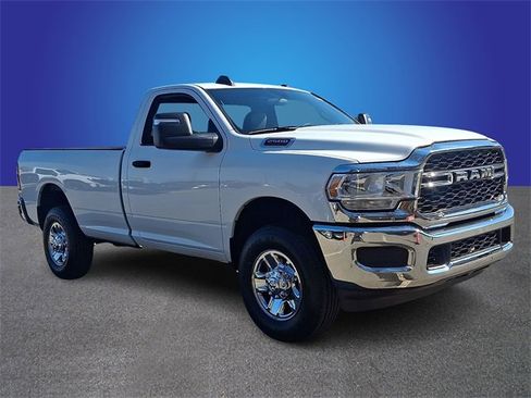 Used 2024 RAM 2500 Tradesman w/ Chrome Appearance Group image 3