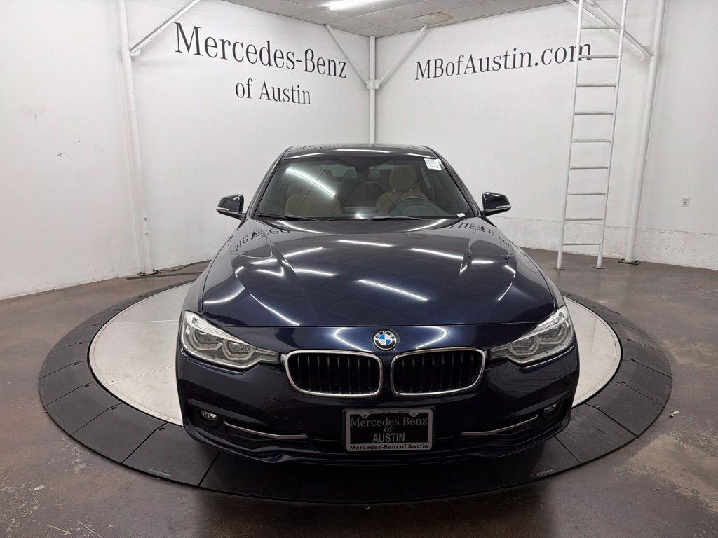 Used 2017 BMW 330i Sedan RWD image 2