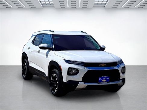 Used 2023 Chevrolet TrailBlazer LT w/ Convenience Package image 3