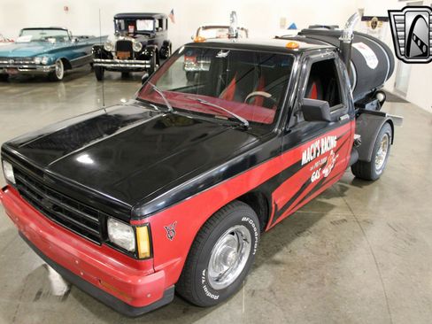 Used 1985 Chevrolet S10 Pickup 2WD Regular Cab image 2