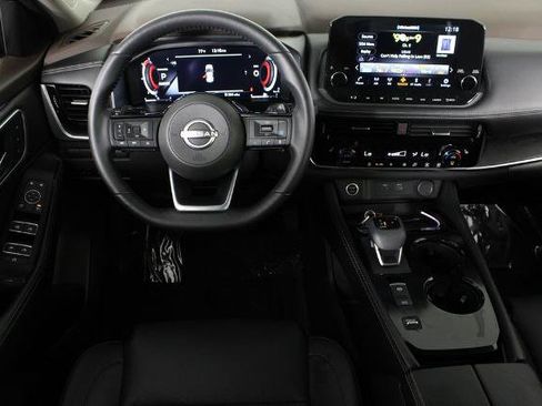 Certified 2023 Nissan Rogue Platinum FWD image 7