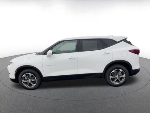 Used 2025 Chevrolet Blazer LT image 9