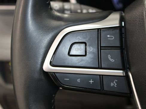 Used 2023 Toyota Highlander Limited FWD image 13