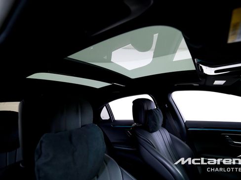 Used 2022 Mercedes-Benz S 580 4MATIC Sedan w/ AMG Line Package image 29