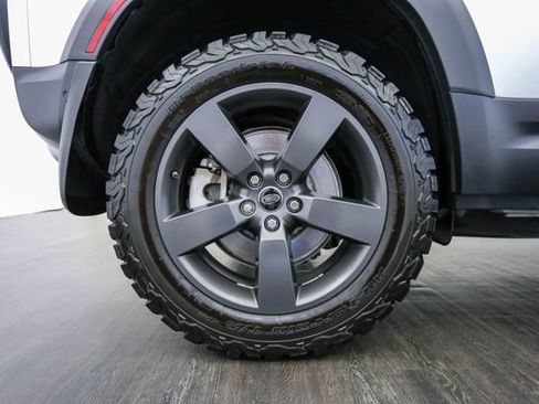 Used 2020 Land Rover Defender 110 SE AWD/4WD image 43